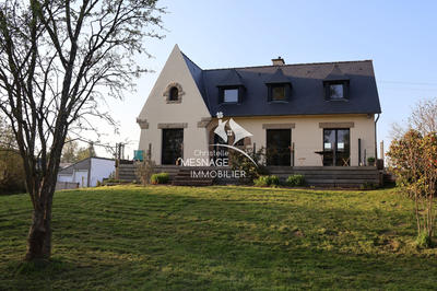 Maison - 143 m² - 6 pièces