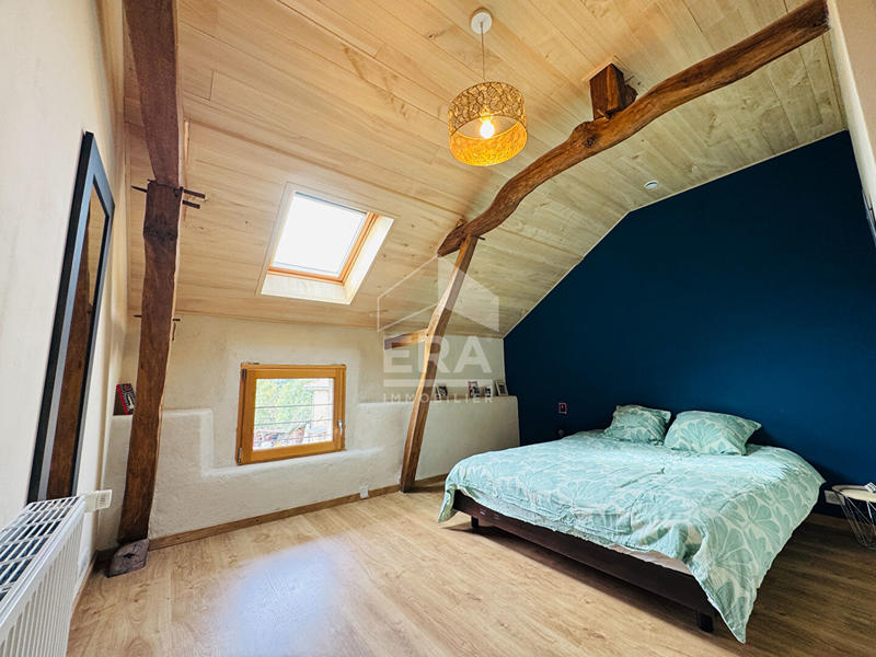 Maison - 217 m² - 6 pièces