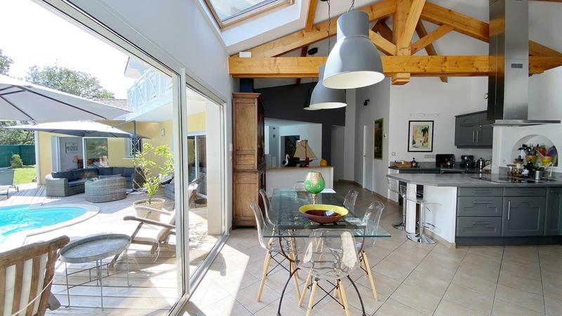 Maison d'architecte - 200 m² - 7 pièces