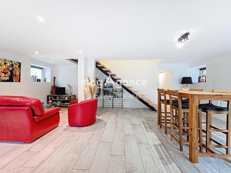 Maison - 102 m² - 4 pièces