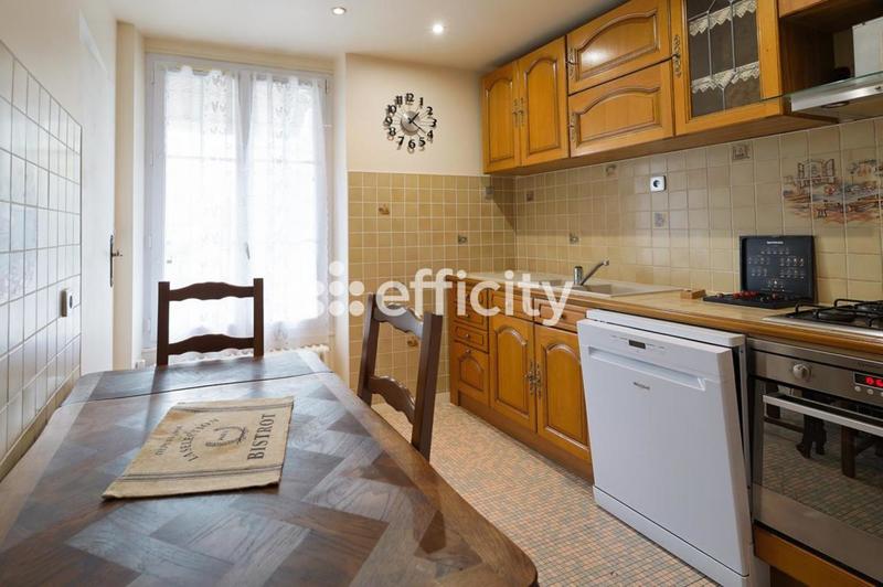 Maison - 117 m² - 8 pièces