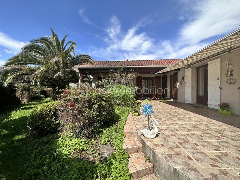 Maison traditionnelle - 128 m² - 8 pièces