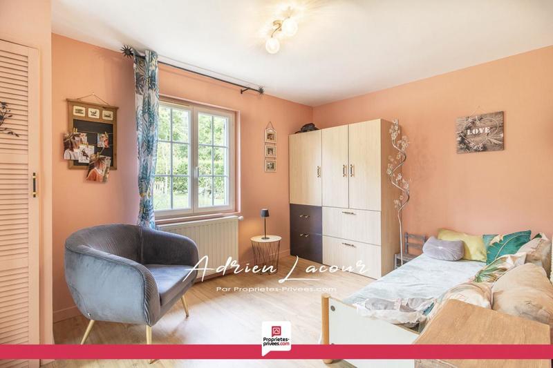 Maison - 180 m² - 8 pièces