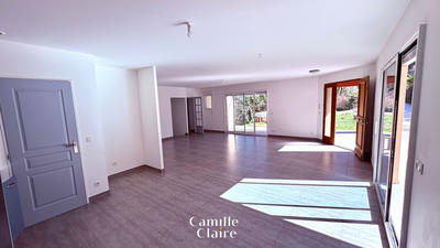 Maison - 140 m² - 6 pièces