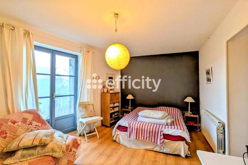 Maison - 80 m² - 5 pièces