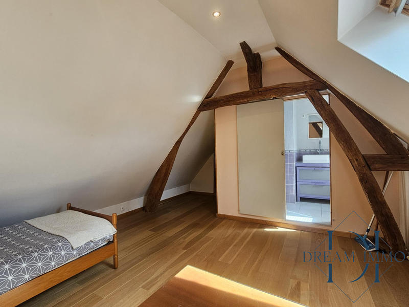 Maison - 221 m² - 9 pièces