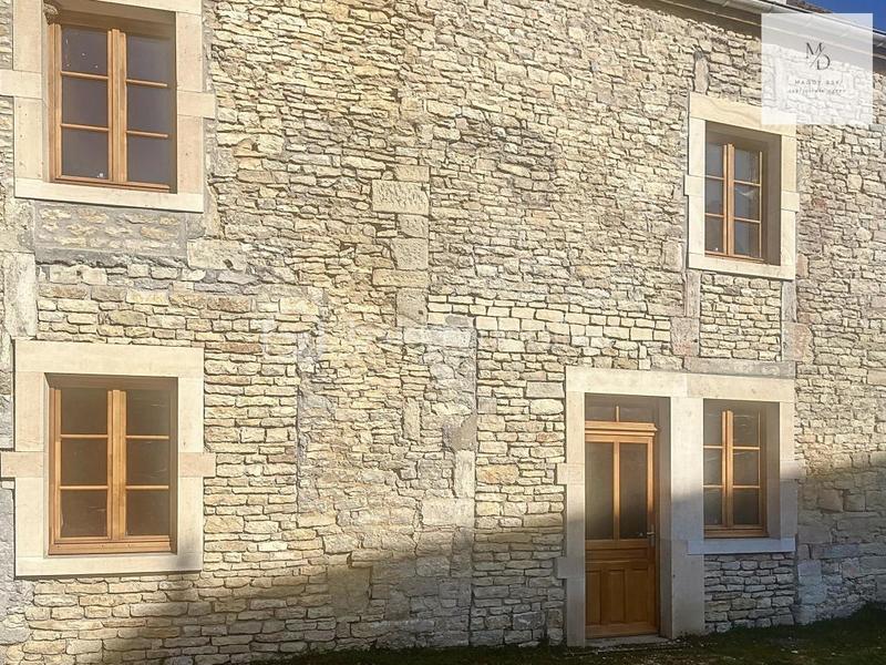 Propriété - 300 m² - 7 pièces