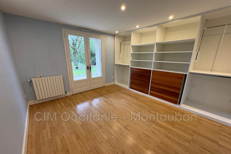 Maison - 810 m²