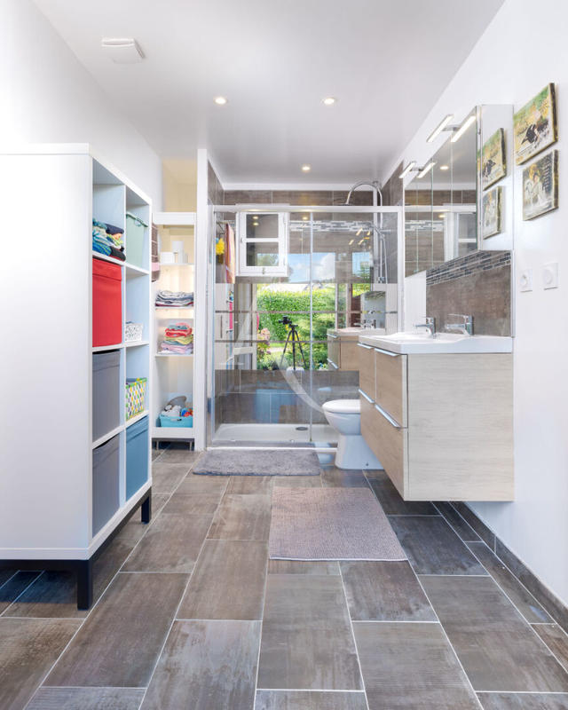 Maison - 170 m² - 9 pièces