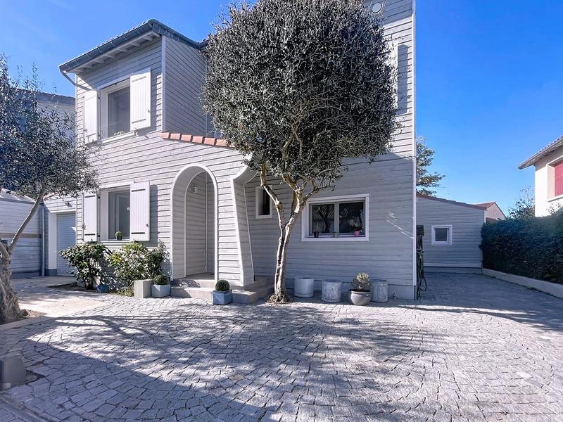 Maison - 144 m² - 6 pièces