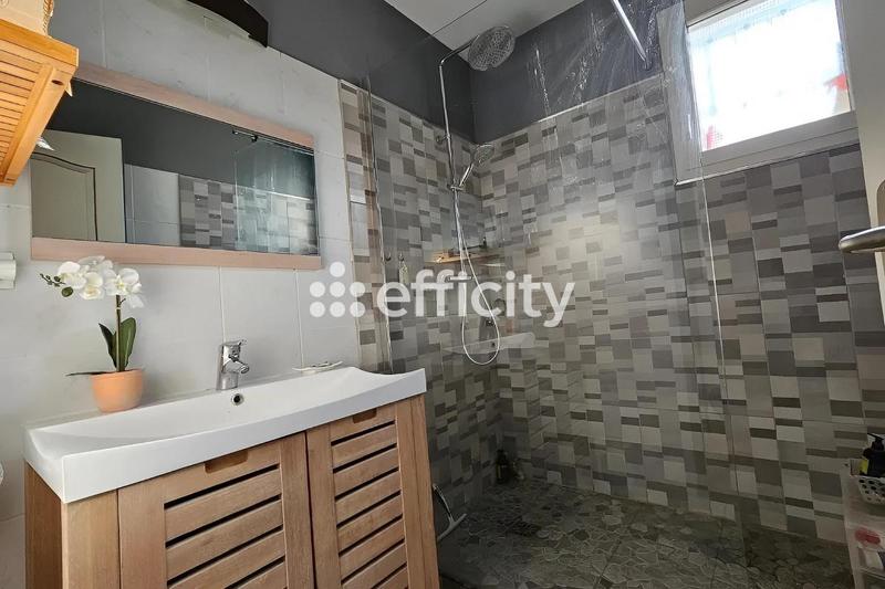 Maison - 85 m² - 5 pièces