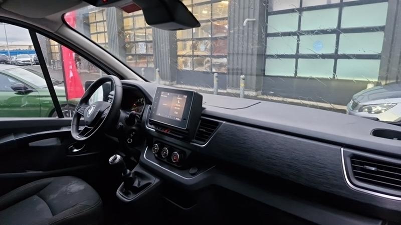 Renault Trafic Fourgon l2h1 3000 kg blue dci 130 grand confort