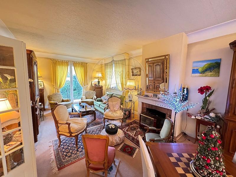 Maison - 170 m² - 6 pièces