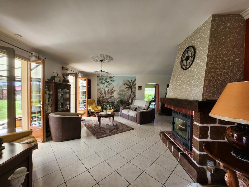 Maison - 160 m² - 9 pièces