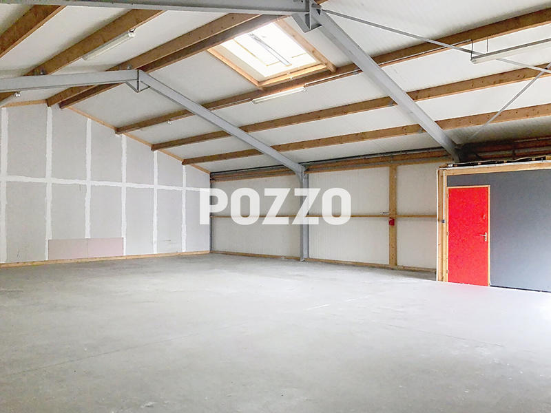 Local d'activité / Entrepôt - 180 m² - 2 pièces