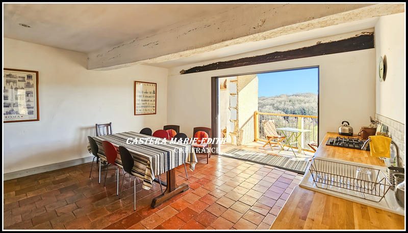 Maison en pierre - 202 m² - 7 pièces