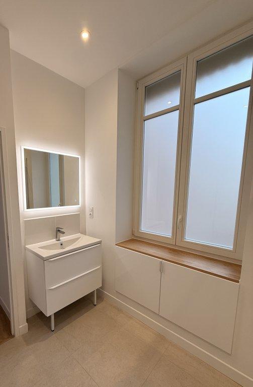 Appartement - 65 m² - 2 pièces