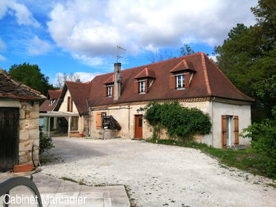 Maison - 190 m² - 8 pièces