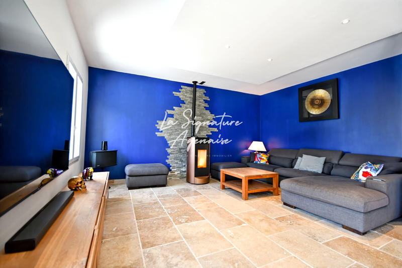 Propriété - 480 m² - 6 pièces