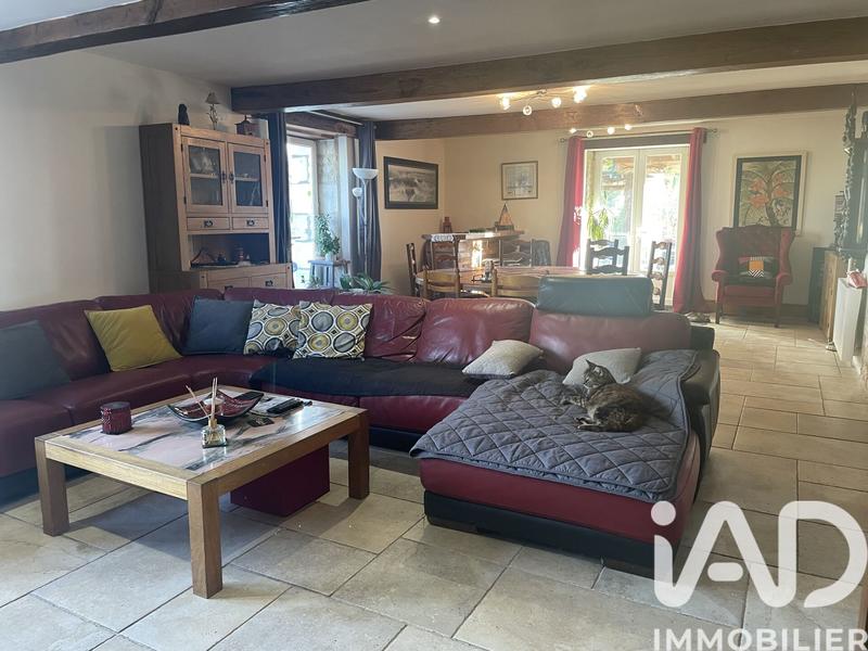 Maison - 205 m² - 7 pièces