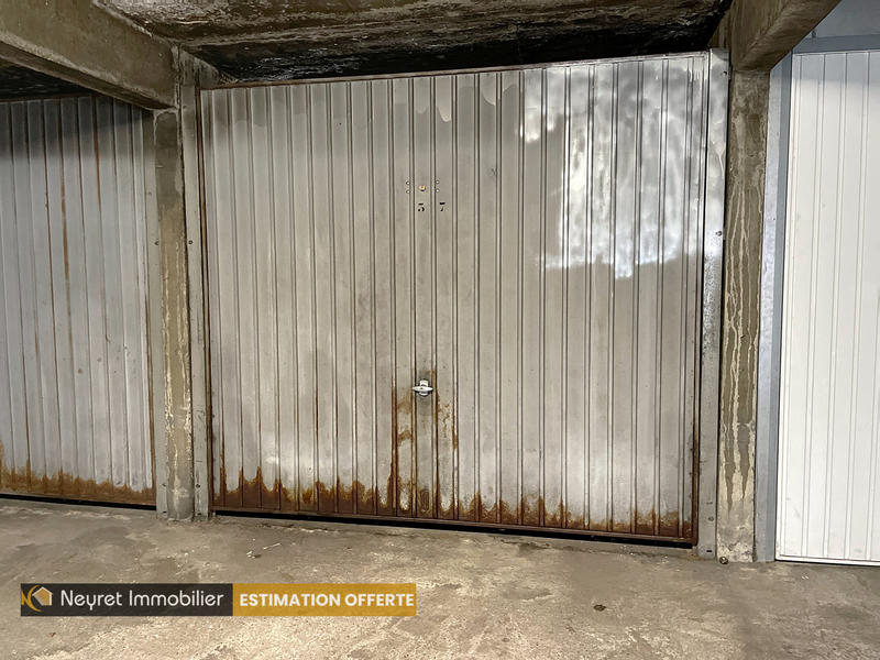 Parking / Garage - 14 m²