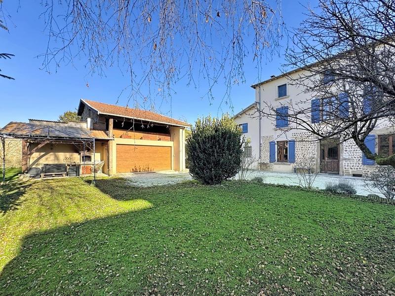 Maison - 185 m² - 7 pièces