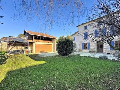 Maison - 185 m² - 7 pièces