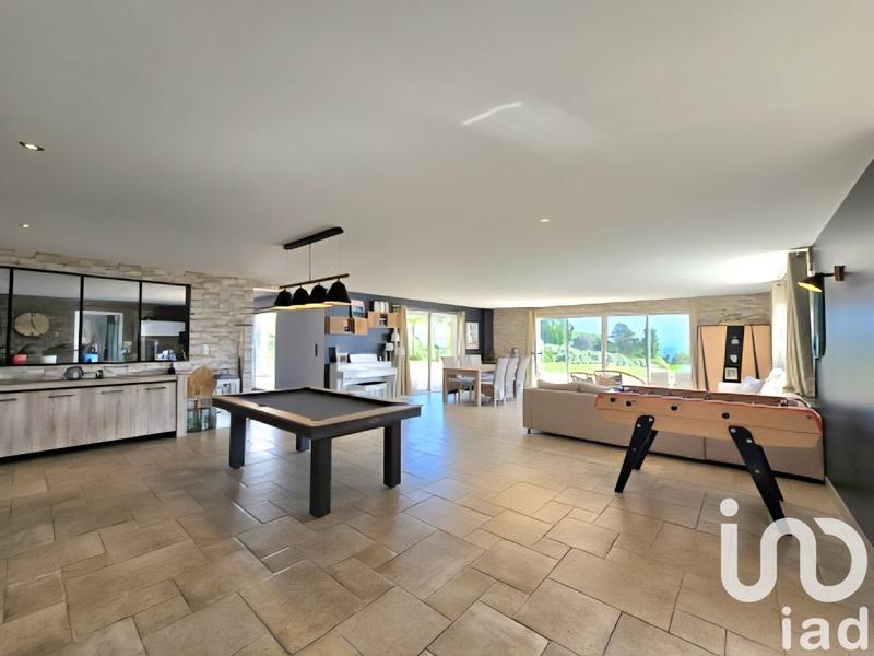 Maison de maîtres - 375 m² - 9 pièces