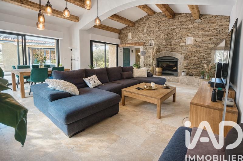 Maison - 272 m² - 10 pièces