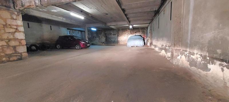Garage - 295 m²