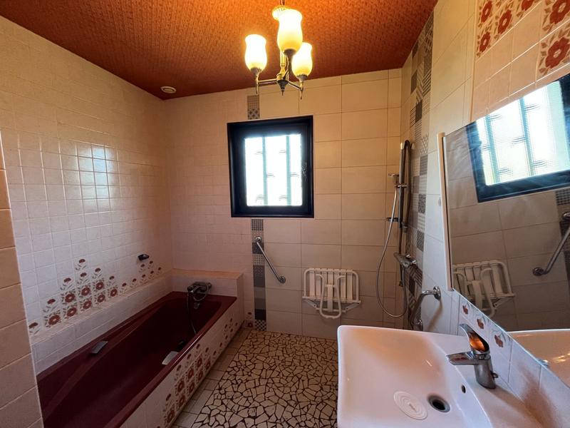 Maison traditionnelle - 171 m² - 7 pièces