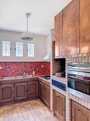 Maison - 220 m² - 6 pièces