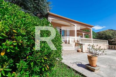 Maison - 150 m² - 7 pièces