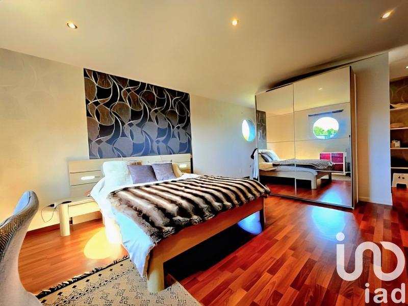 Maison de maîtres - 375 m² - 9 pièces