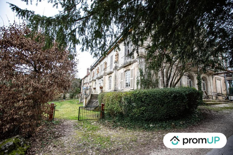 Appartement - 253 m² - 6 pièces