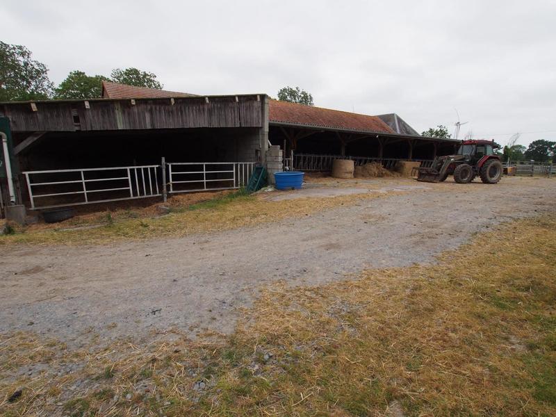 Maison - 319 m² - 11 pièces