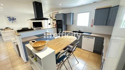 Maison - 141 m² - 5 pièces