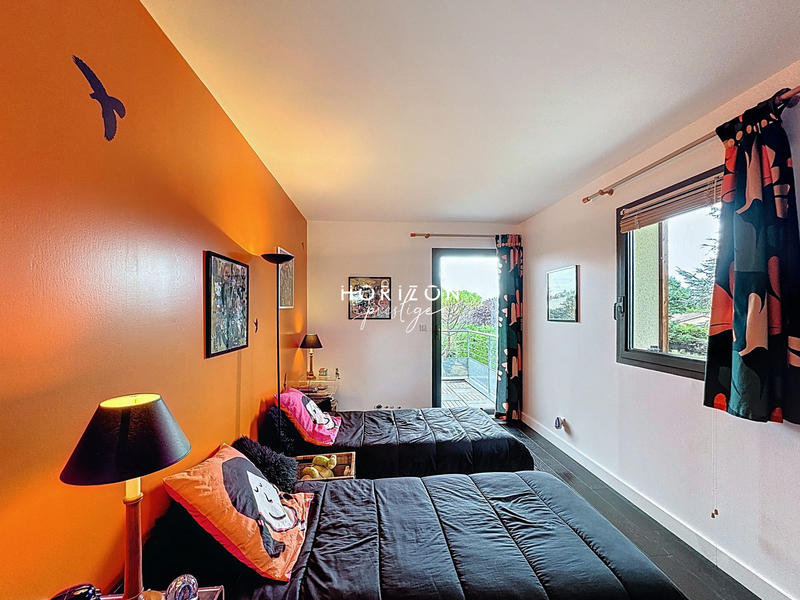 Maison contemporaine - 247 m² - 8 pièces