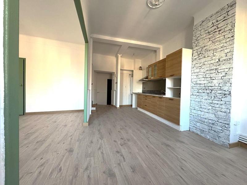 Immeuble - 178 m² - 9 pièces