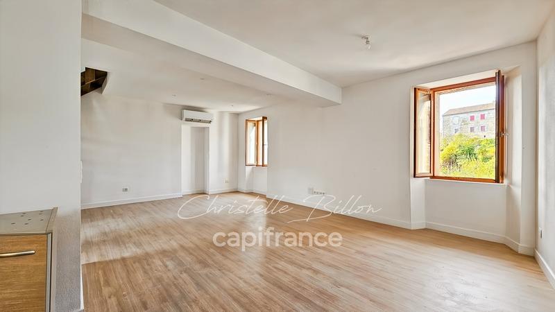 Appartement - 86 m² - 3 pièces