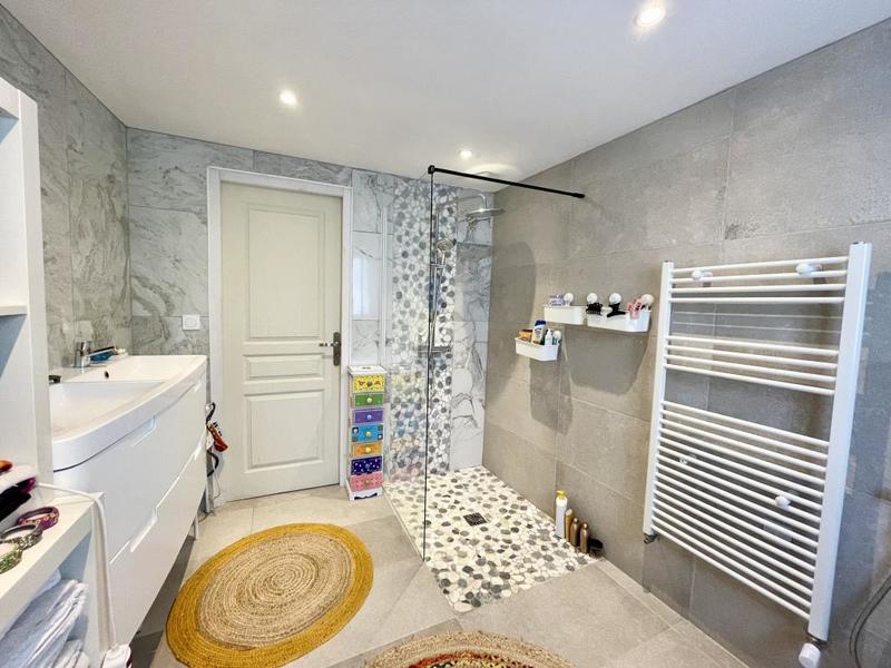 Maison - 105 m² - 4 pièces