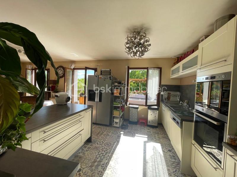 Maison - 127 m² - 7 pièces