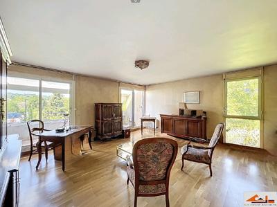 Appartement - 121 m² - 5 pièces