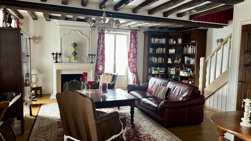 Maison - 211 m² - 7 pièces