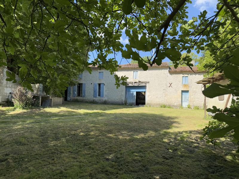 Maison - 200 m² - 3 pièces