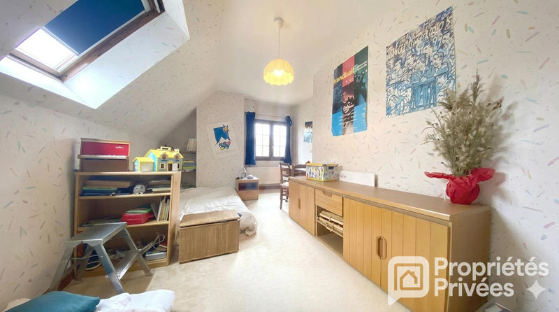 Maison - 170 m² - 9 pièces