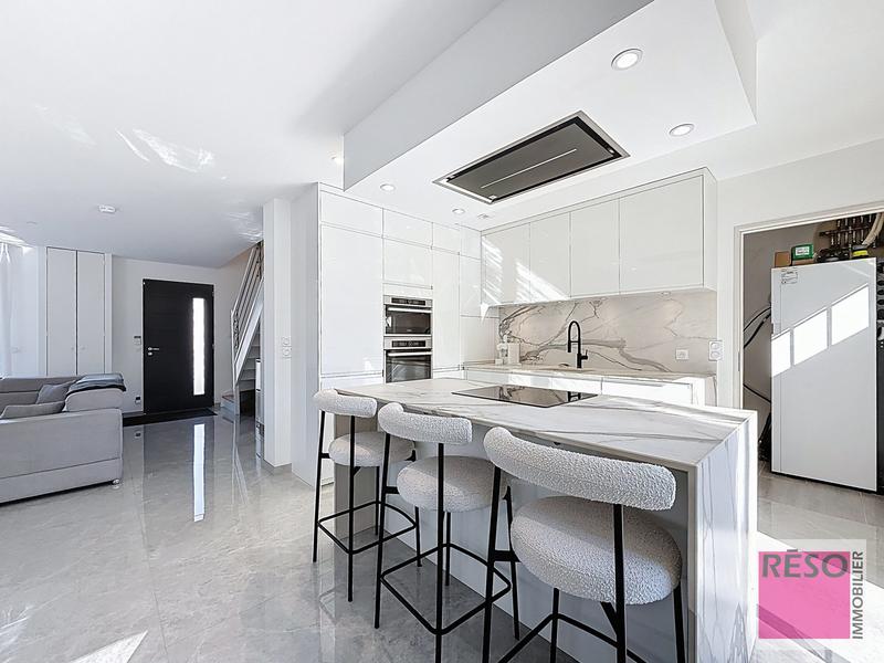 Maison - 120 m² - 5 pièces