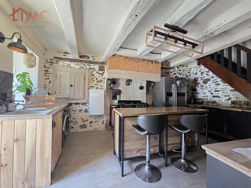 Maison en pierre - 100 m² - 6 pièces