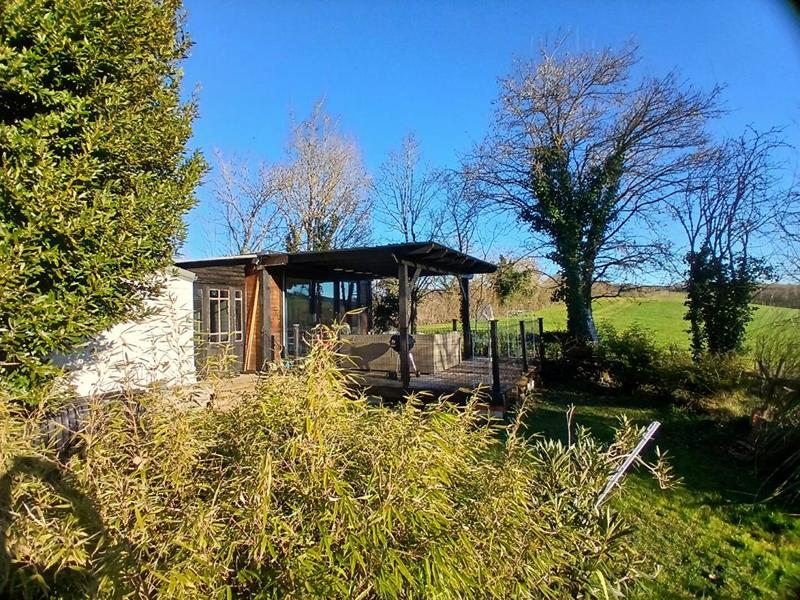 Maison - 350 m² - 20 pièces