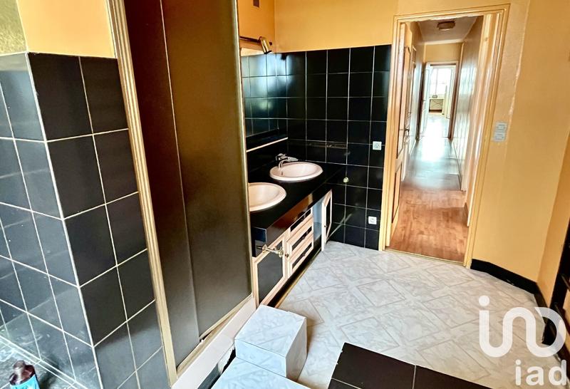 Appartement - 99 m² - 4 pièces